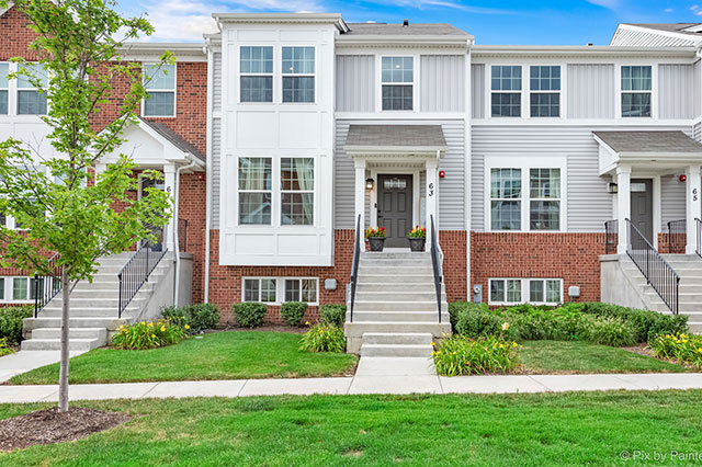 63 Nicholas Dr East, Des Plaines IL 60016